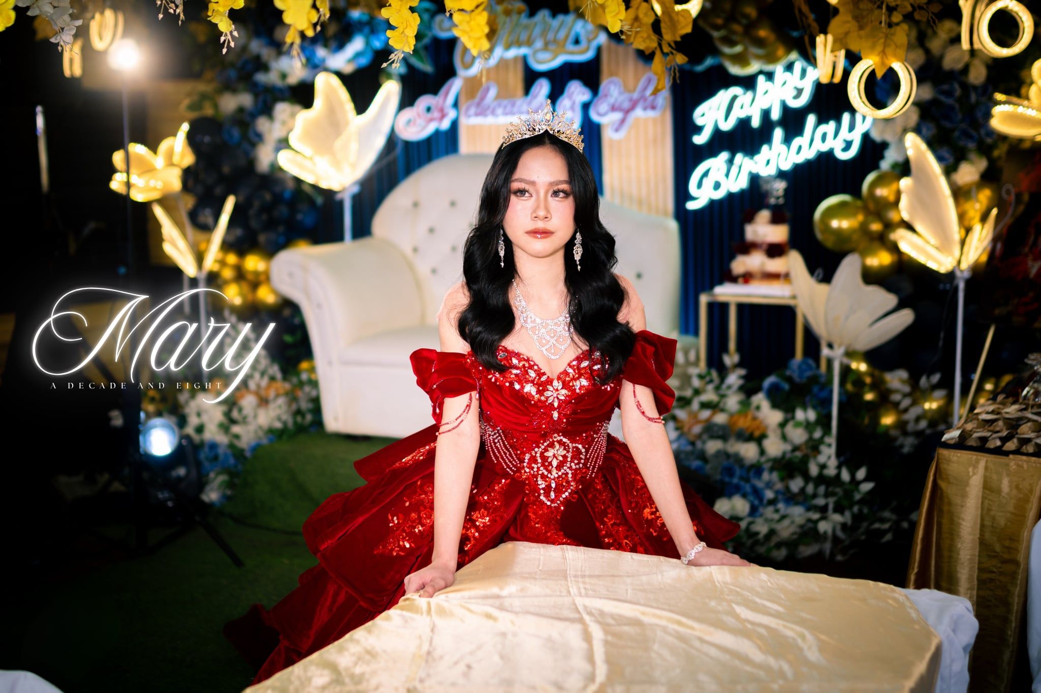 Mary's debut, photo 7